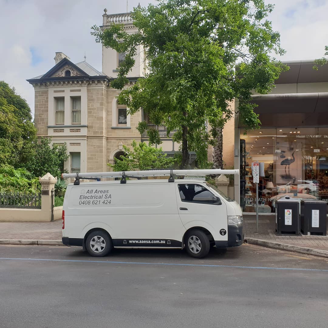 43915149_755295504815200_3911799526147266605_n